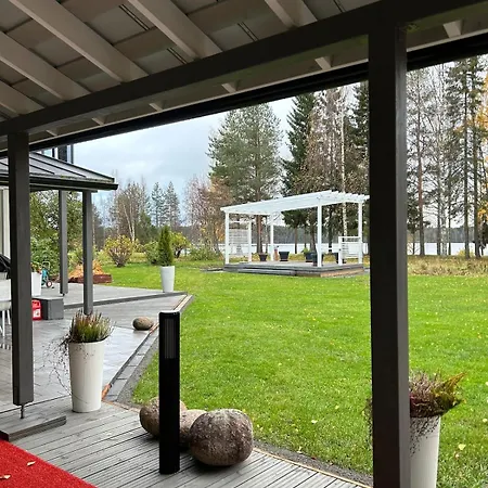 Modern Lakeside Near Center * Rovaniemi